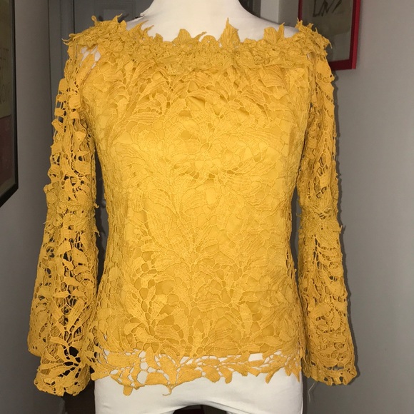 Yellow Lace Work Top With Back Zipper Sz L π - Picture 1 of 7